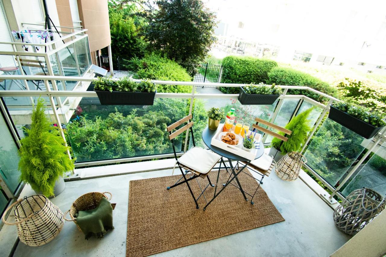 Studio Charmant Cergy Le Haut Au Pied De La Gare ! Parking Prive ! Apartment Exterior foto