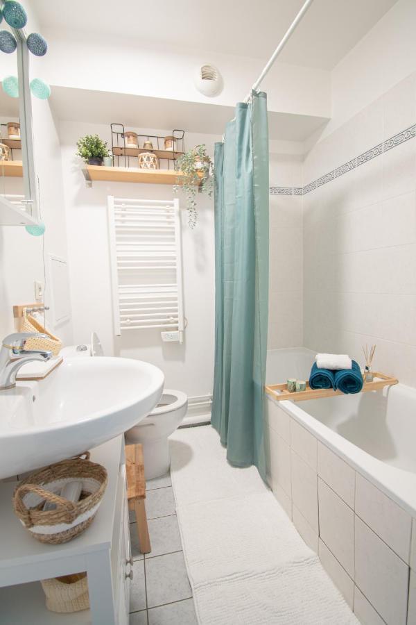 Studio Charmant Cergy Le Haut Au Pied De La Gare ! Parking Prive ! Apartment Exterior foto